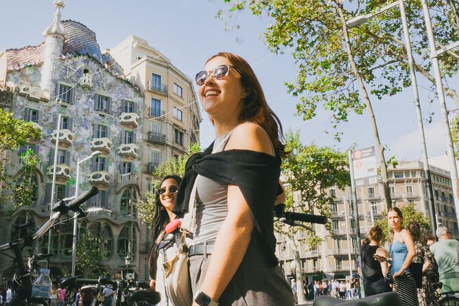 Barcelona’s Most Fun E-Bike Tour: Gaudí & City Stories - Starting at Carrer de Pamplona