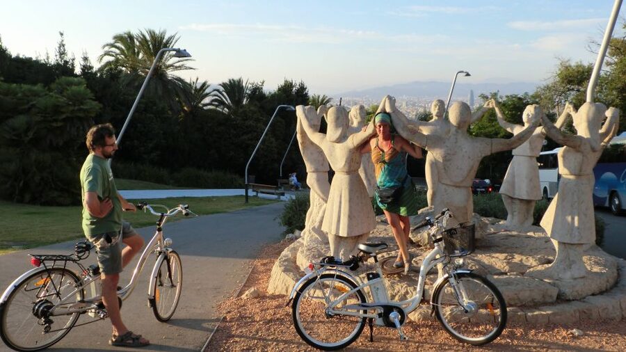 Barcelona: Small Group or Private Bike Tour - Who should book this Barcelona bike tour?