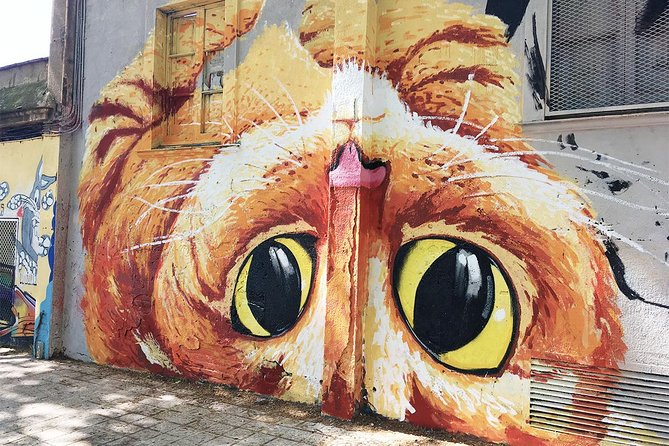 Barcelona Street Art and Graffitti Bicycle Tour - How difficult is the cycling?