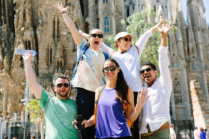 Barcelona: Wonders of Gaudi Bike Tour - Raval and Palau Guell: Gaudi before the famous houses