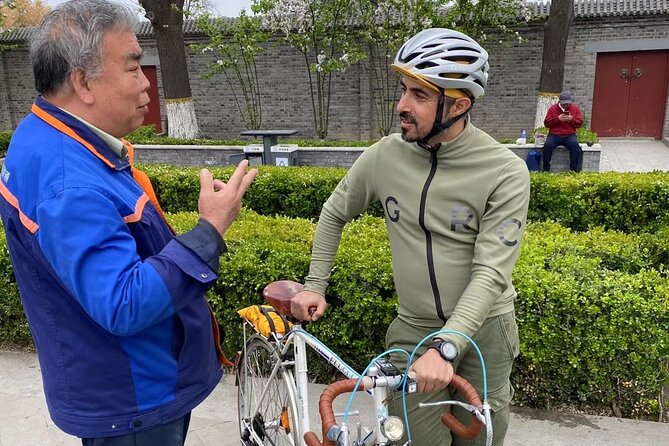 Beijing Highlights-Private Beijing Bike Tour - Wangfujing, Donghuamen, and Street Food