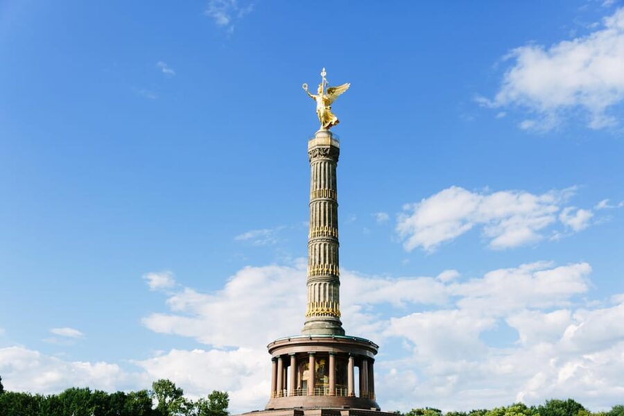 Berlin City Bike Tour with Beer Garden Stop - What the $81 price gives you
