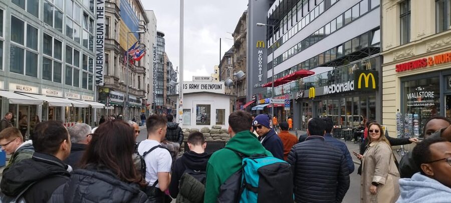 Berlin (E)Bike Tour Historical Highlights in Small groups - Checkpoint Charlie and the Cold War city