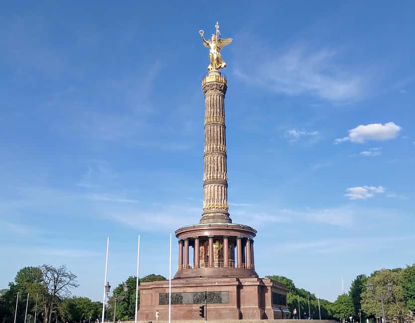 Berlin: From East to West & Wall Tour by Bike with a Guide - Unter den Linden to Brandenburg Gate