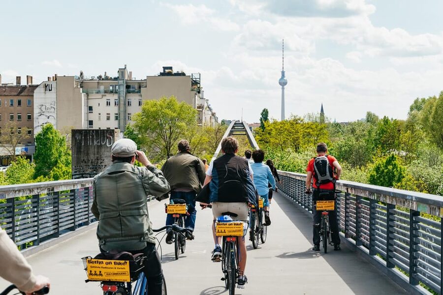 Berlin: Green City Guided Bike Tour - Riding toward Gesundbrunnen and the Panke River