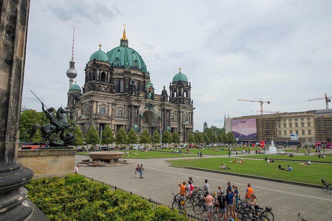 Berlin Highlights Sightseeing Bike Tour in Small Groups - Government Berlin: the Chancellery and Reichstag