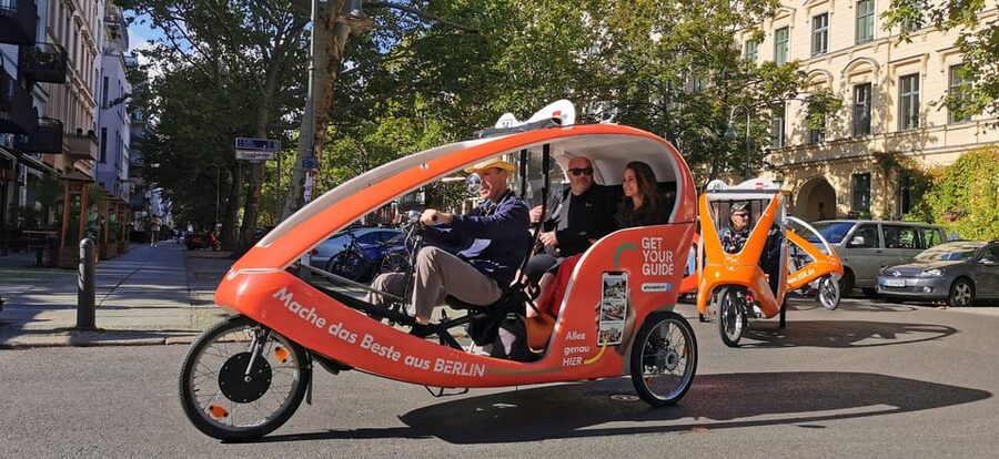 Berlin: Illuminated Berlin by Bike Taxi - A private guide who adjusts to your evening
