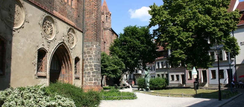 Berlin: Top secret bike tour and hidden gems of the city - Molkenmarkt and the first taste of strange Berlin