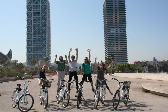 Best of Barcelona Highlights Bike Tour in Small-Group or Private tour - Starting at Plaça Reial in the old city