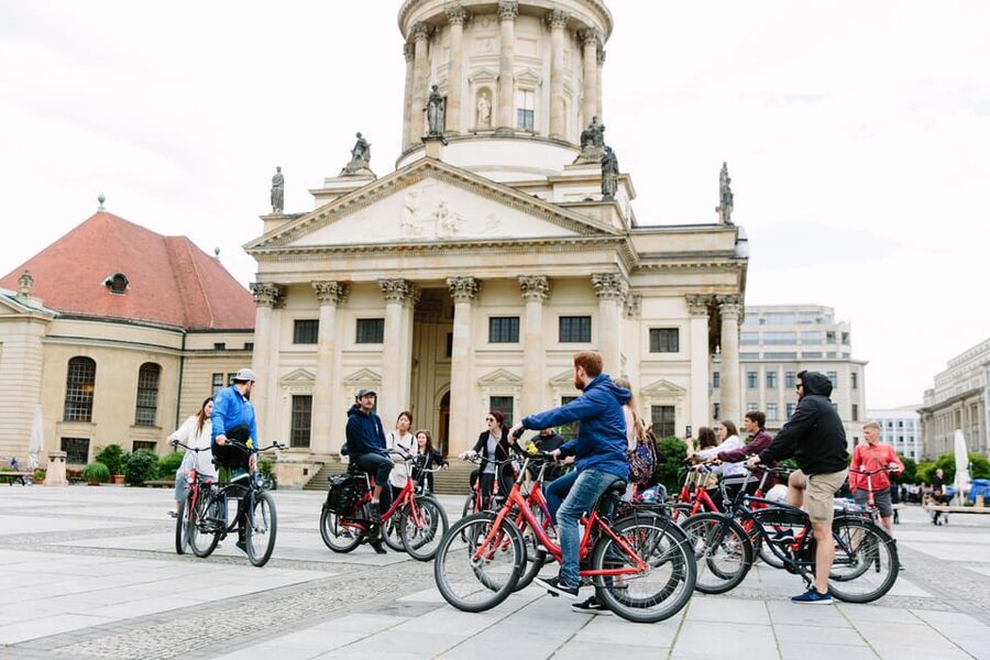 Best of Berlin E-Bike Tour - The guides are a major part of the value
