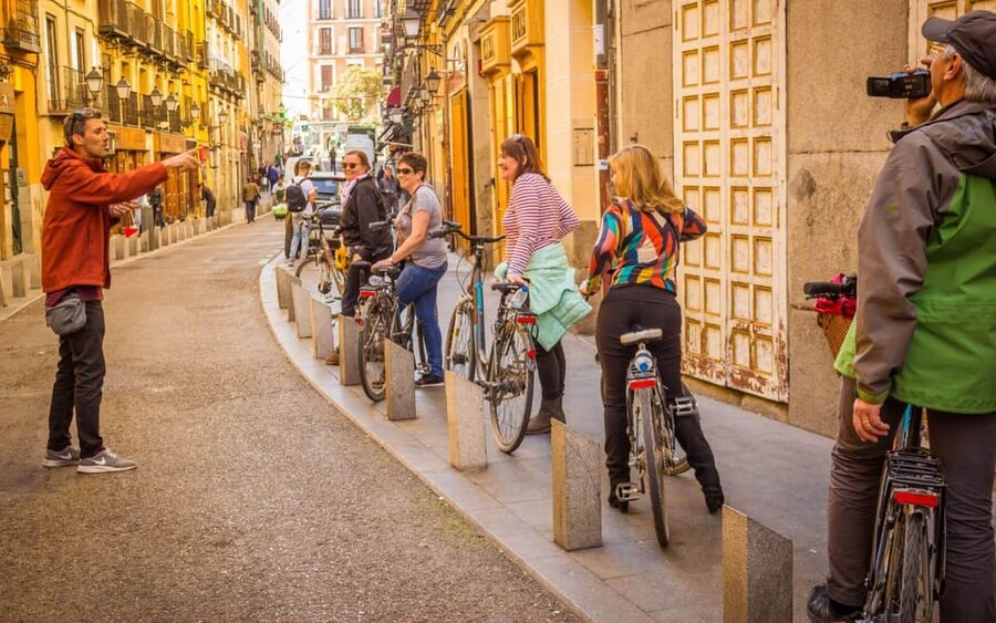 Best of Madrid: 3-Hour Guided Bike Tour in Small Groups - La Latina and Mercado de Cebada make the best pause