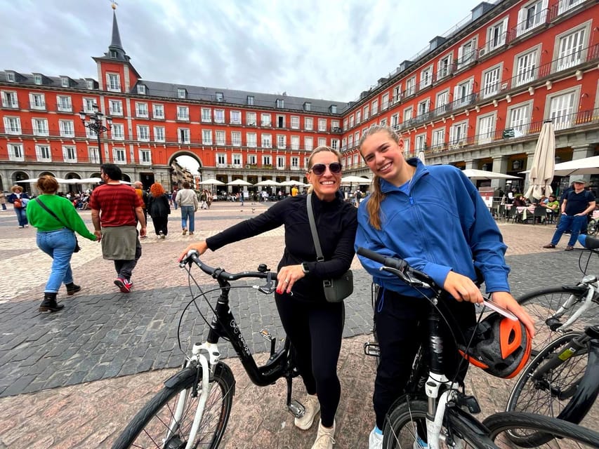 Best of Madrid: 3-Hour Guided Bike Tour in Small Groups - Retiro Park gives the ride a calm opening