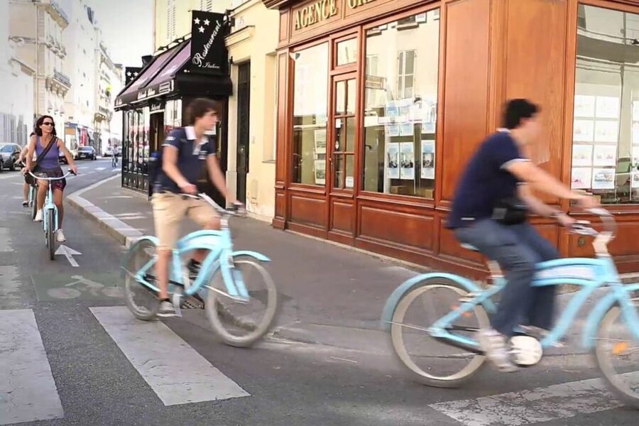 Best of Paris Bike Tour - The Eiffel Tower and grand Parisian views