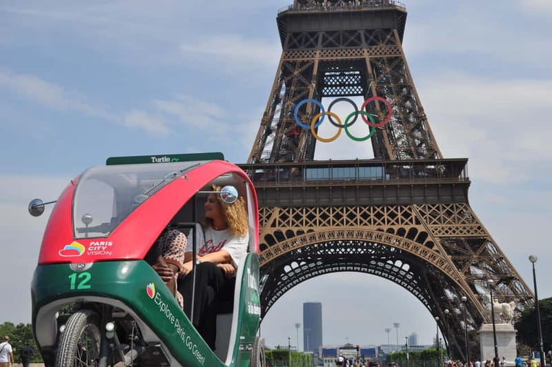 Best of Paris Private Rickshaw bike Tour with guide - From the Louvre to Notre Dame