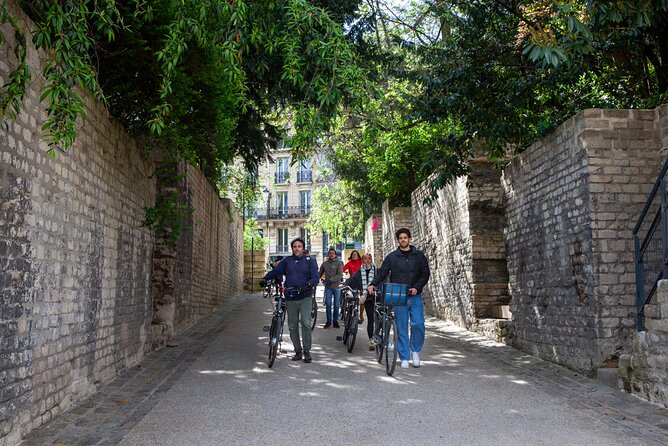 Best of Paris Small Group E-bike Guided tour (w/ optional Cruise) - What the Guides Add