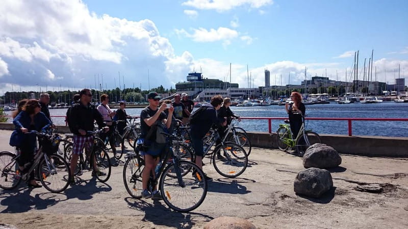Best of Tallinn 2-Hour Bike Tour - Kadriorg Park and palace surroundings