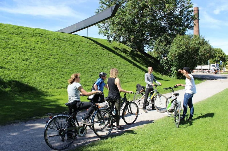 Best of Tallinn 2-Hour Bike Tour - Along the water to Russalka and the beaches