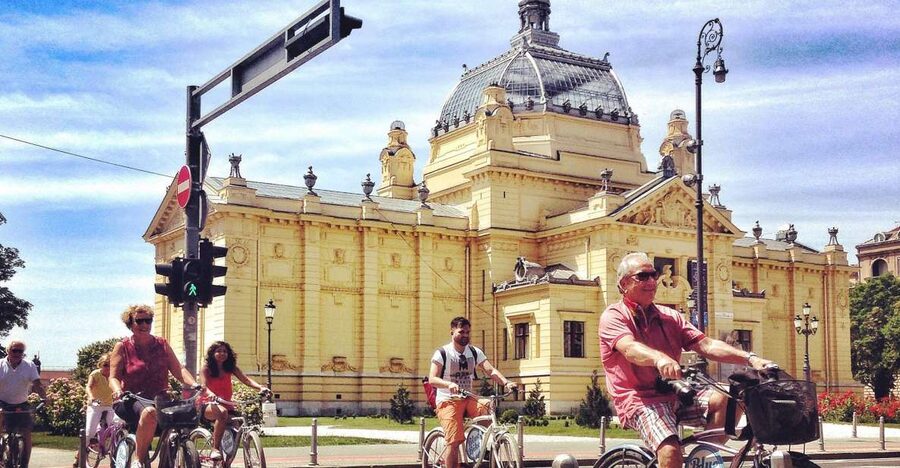 Best of Zagreb: 4-Hour Cycling Tour - Bundek and the shift toward New Zagreb