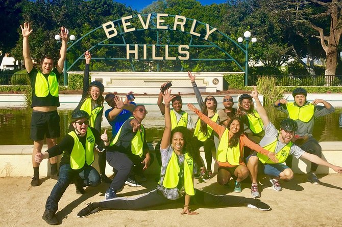 Beverly Hills Tour: Movie Star Homes and LA Sightseeing by E-Bike - Melrose Avenue, Robertson Boulevard, and restaurant culture