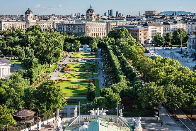 Bicycle tour - Vienna Complete - Lugeck and Judenplatz show two sides of old Vienna