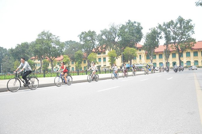 Bicycle Tours Hanoi: Half Day Hanoi City Bicycle Tours - Hanoi’s central sights between the stops
