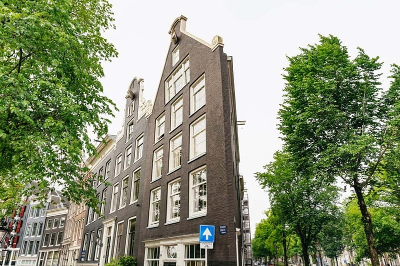 Big Bike tour Amsterdam - See all in 3 unforgettable hours - Leidseplein and a break in Vondelpark