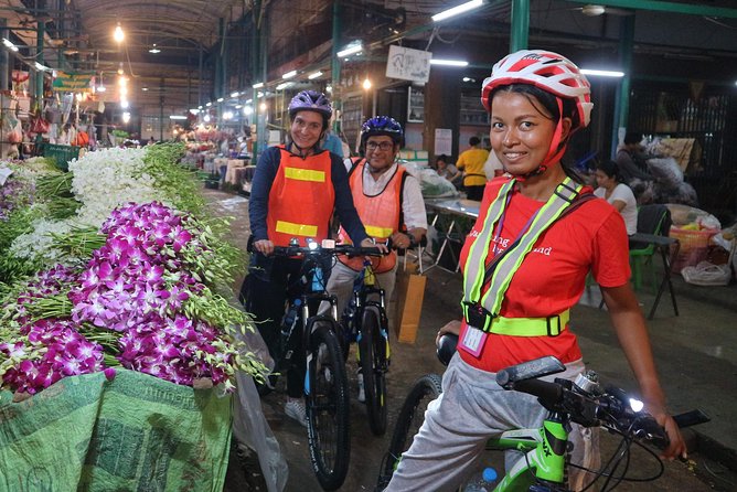 Bike Bangkok at Night with Thai Dinner - Starting at Itsaraphap MRT at 6 p.m.