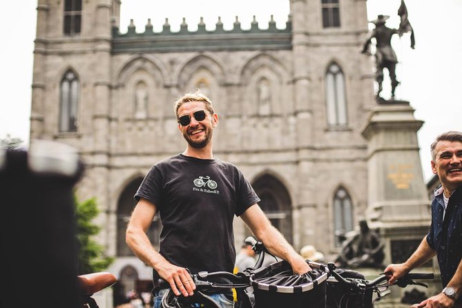 Bike / E-bike Tour : Downtown, Old Montreal, Waterfront by Fitz - McGill University and the Downtown Ride