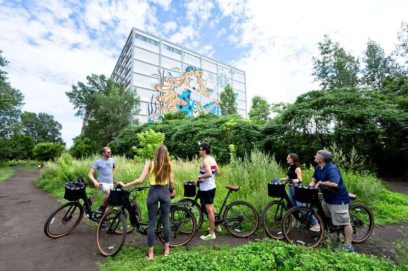 Bike/E-bike tour Plateau,MileEnd, Jean-Talon Market by Fitz - Jean-Talon Market: the tour’s best pause