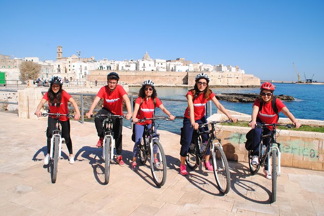 Bike oil tour in Monopoli - Frescoed rock churches along the route