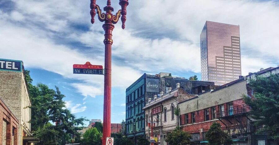 Bike Portland: Bridges, Neighborhoods, Poetry, and Roses - Key points at a glance