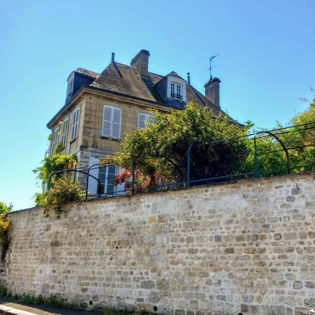 Bike tour from Vernon to Giverny with local guide - The bike rental changes the value