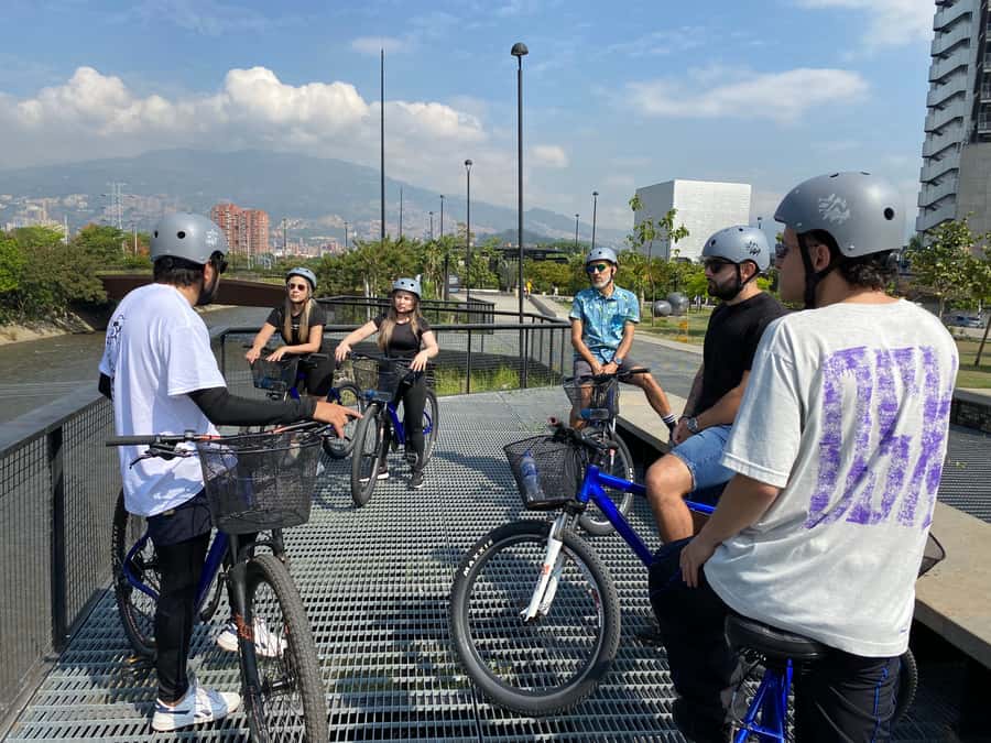 Bike Tour Medellin with Snacks and Local Beer - Meeting at San Joaquín Church