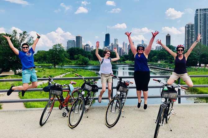 Bike Tour of Chicago's Lakefront Neighborhoods - Lake Michigan and the Lakefront Trail