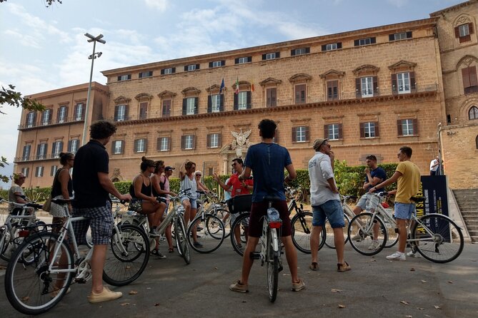 Bike tour of the historic center of Palermo with tasting - Palermo Cathedral in a fifteen-minute stop