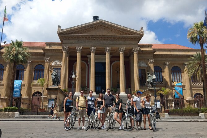 Bike tour of the historic center of Palermo with tasting - La Cala and Palermo’s old harbor