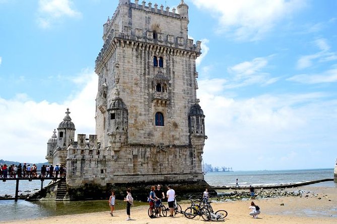 Bike Tours Lisbon - Center of Lisbon to Belém - Jerónimos Monastery and the famous custard tart