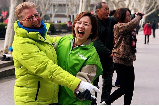 Biking Real Shanghai& Enjoy Local Food - Xintiandi and the mix of old and new