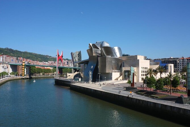 Bilbao Highlights 3-hour E-Bike tour: Small Group or Private Tour - Why an e-bike is a smart way to see Bilbao