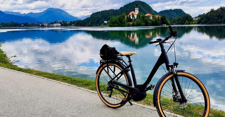 Bled: e-Bike Rental - The easy first ride around Lake Bled