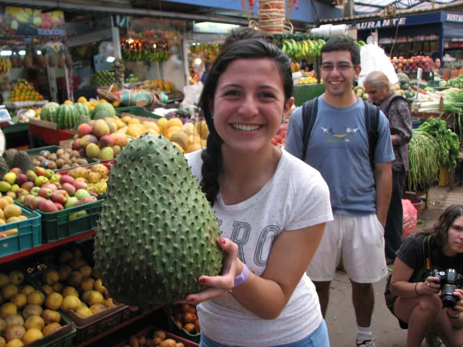 Bogota: Bicycle City Tour - Street Art, Plazas, and Neighborhoods Beyond the Tourist Center