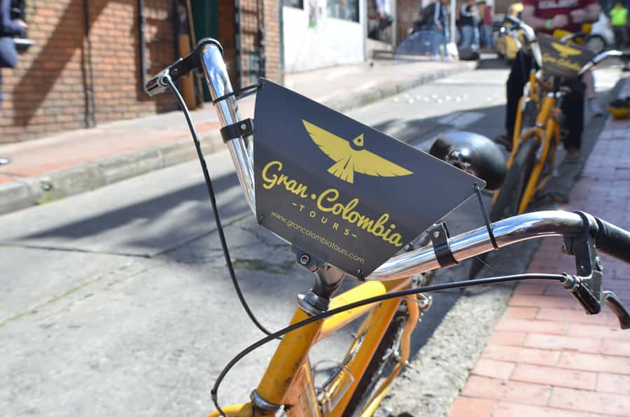 Bogotá: Shared Bike Tour - 7th Avenue and Bogotá’s Long Urban Spine