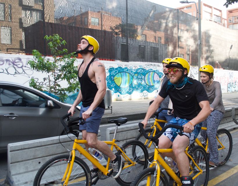 Bogotá: Shared Bike Tour - Graffiti, Neighborhood Change, and Social Questions
