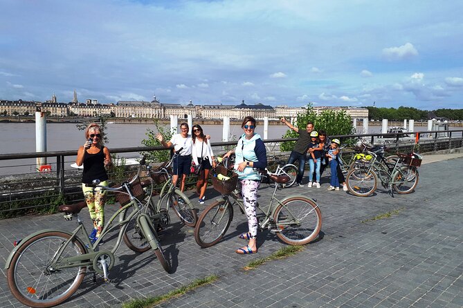 Bordeaux bike tour "The Best of Bordeaux" - Darwin and the Jacques Chaban-Delmas Bridge