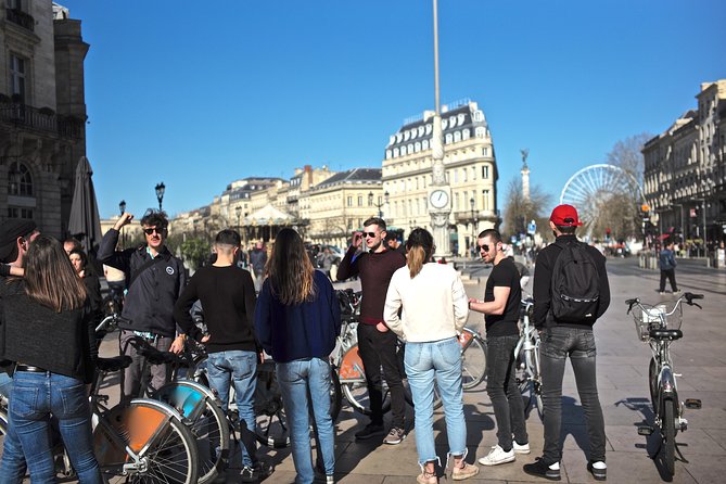 "Bordeaux by bicycle: a 3-hour tour immersive experience" - Quai des Queyries and the eastern bank