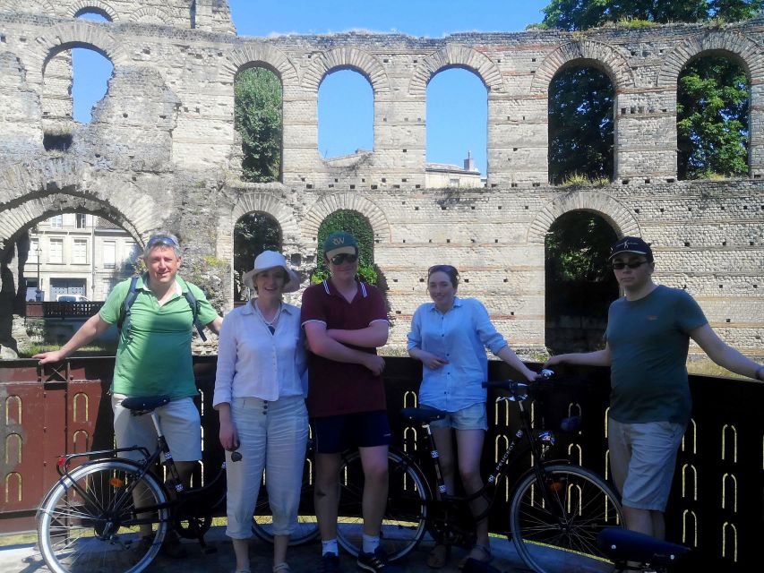Bordeaux: Essentials 3-Hour Bike Ride - The guides make the difference
