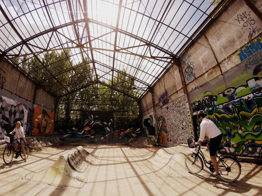 Bordeaux: Essentials 3-Hour Bike Ride - Pont Chaban-Delmas and the modern city