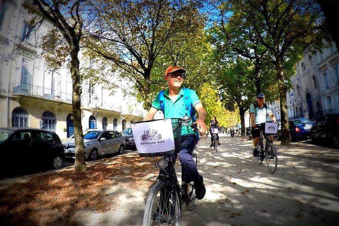 Bordeaux Essentials Sightseeing Bike Tour with a Local Guide - The Grosse Cloche and Bordeaux’s old center