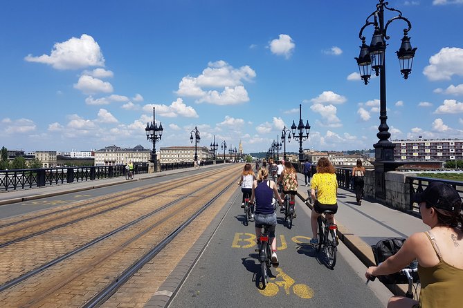 Bordeaux Essentials Sightseeing Bike Tour with a Local Guide - Darwin: the route’s most unexpected stop