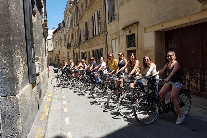 Bordeaux Essentials Sightseeing Bike Tour with a Local Guide - The guides make the difference